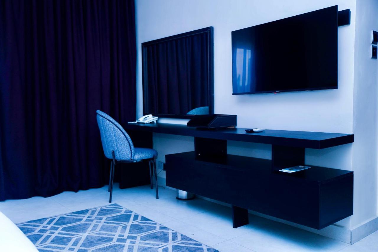 Summerset Continental Hotel Gana Mobushipe 外观 照片