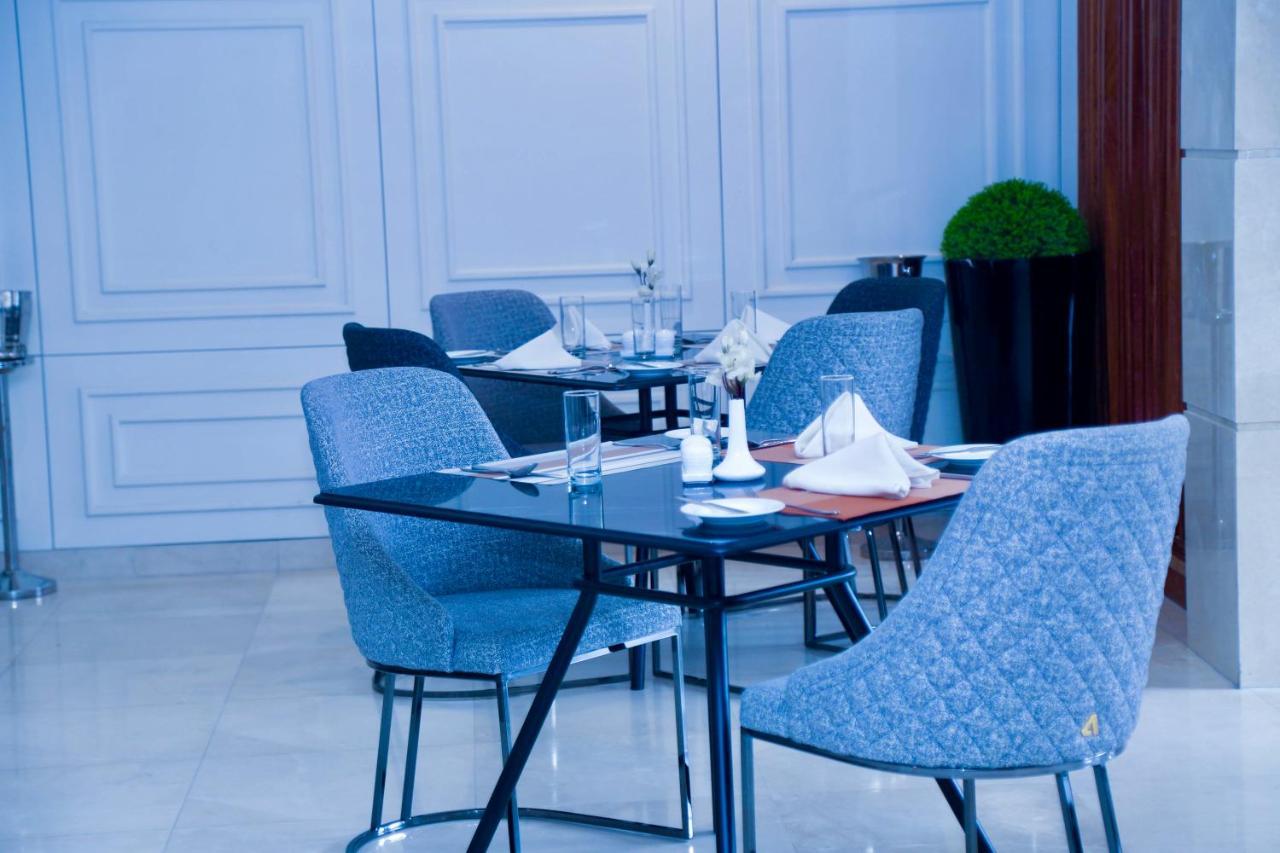 Summerset Continental Hotel Gana Mobushipe 外观 照片